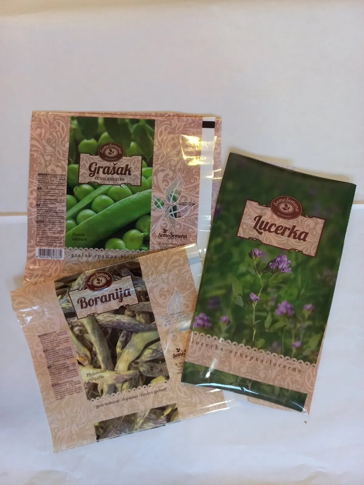 Serija kesica za seme povrća u manjem tiražu